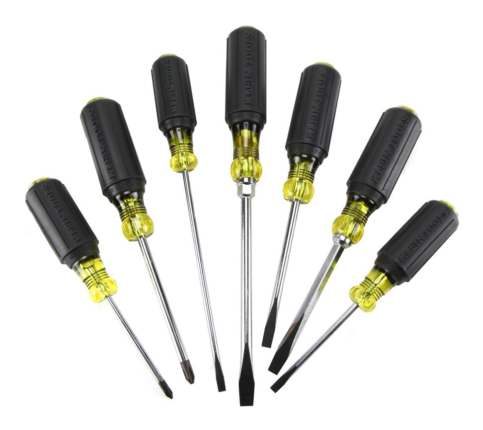 JUEGO DE DESARMADORES CON MANGO ACOJINADO 7 PIEZAS